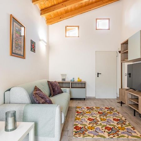 Casenuove Viletta Indipendente A 10 Min Da Parma Case Nuove  Exterior photo