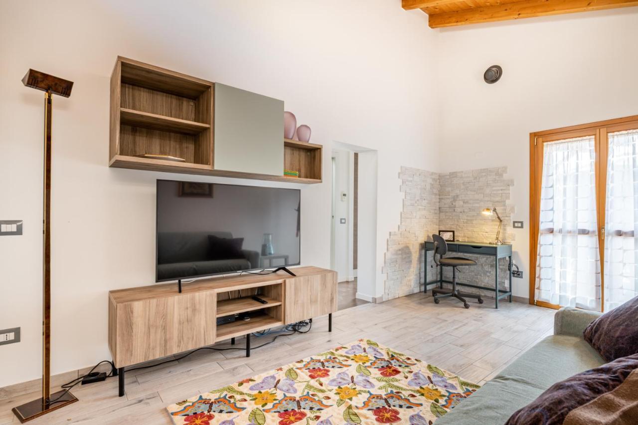 Casenuove Viletta Indipendente A 10 Min Da Parma Case Nuove  Exterior photo